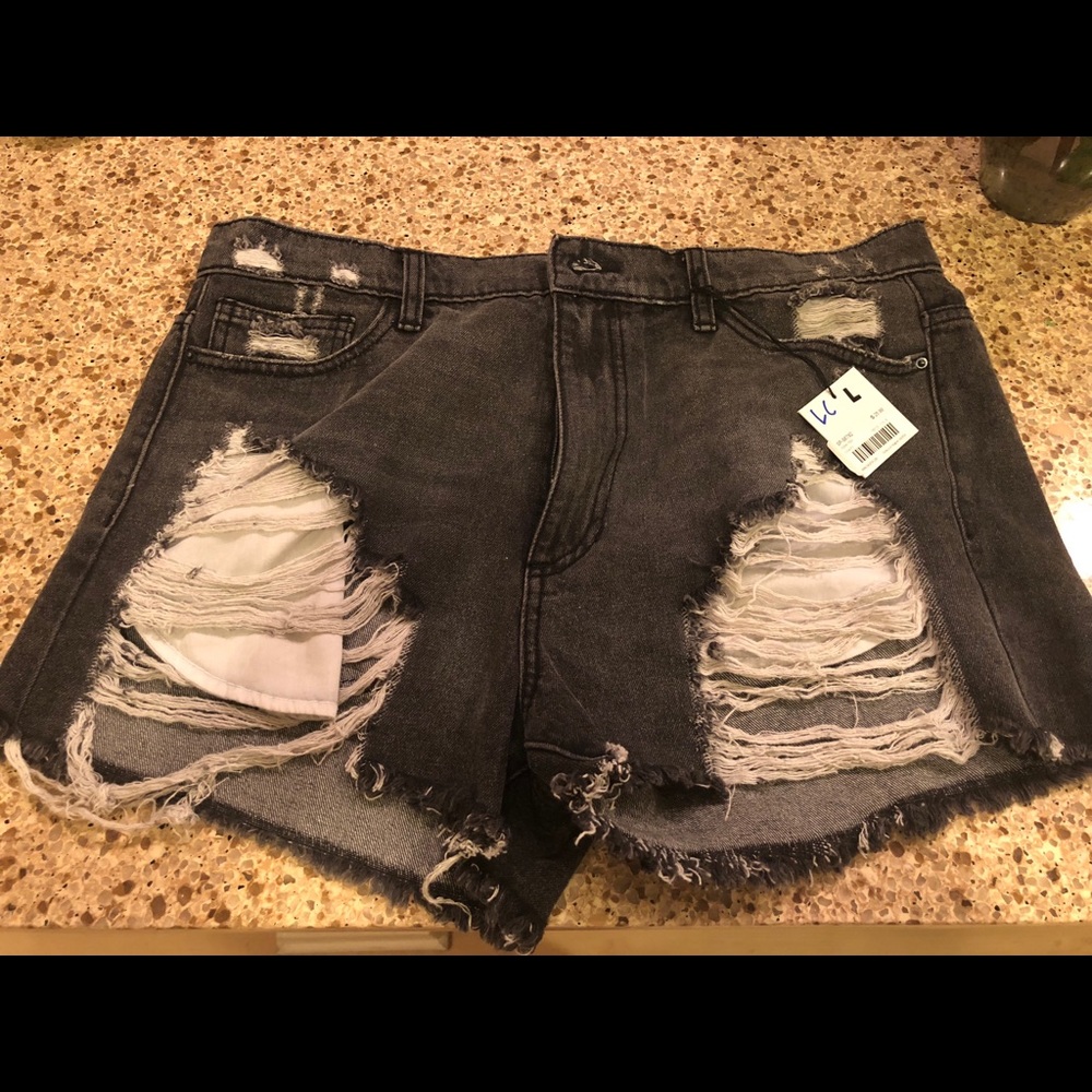Black distressed jean shorts! NWT!